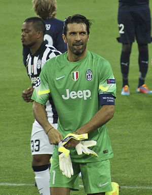 Gianluigi Buffon: Biografia, Caratteristiche tecniche, Carriera