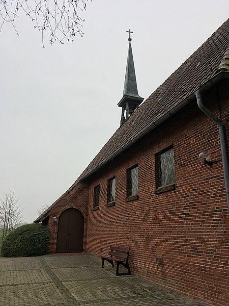 File:Kapelle Westerthal Eingang 2018.jpg