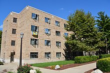 The south entrance to Keenan Hall, directly across from Zahm Hall, one of its rivals KeenanHallBack.jpg