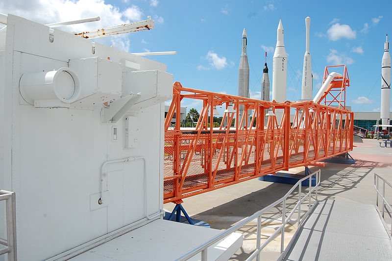 File:LC-39A walkway.jpg