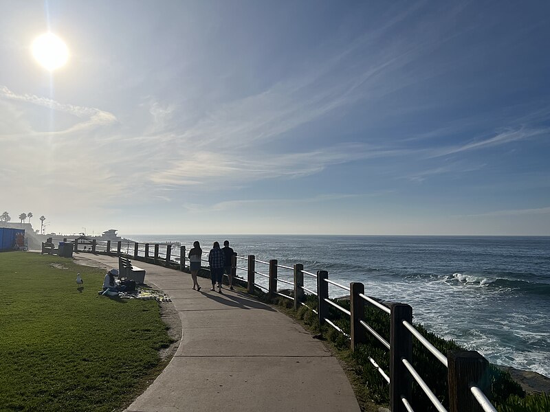 File:La Jolla Cove 12 2023-12-10.jpg