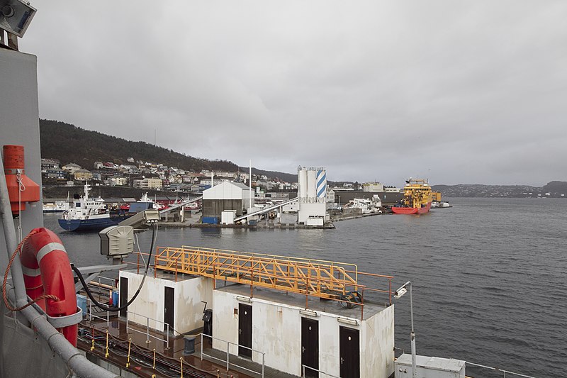 File:Laksevåg, Bergen, Hordaland, Norway - panoramio.jpg