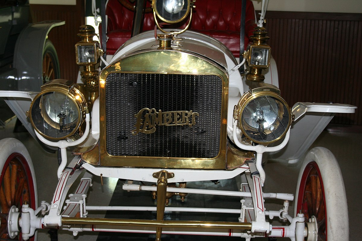 1200px-Lambert_automobile_close_up.jpg