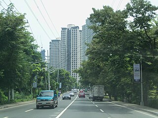 <span class="mw-page-title-main">Lawton Avenue</span> Road in the Philippines