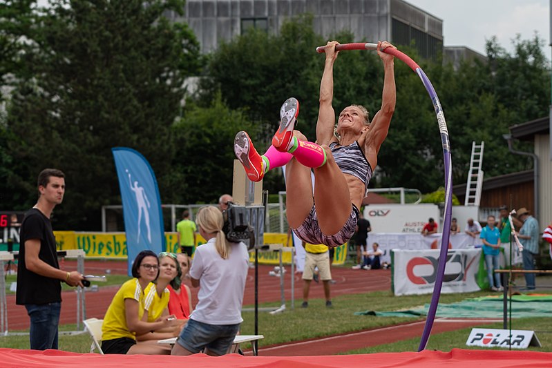 File:Leichtathletik Gala Linz 2018 pole vault Hesch-5885.jpg