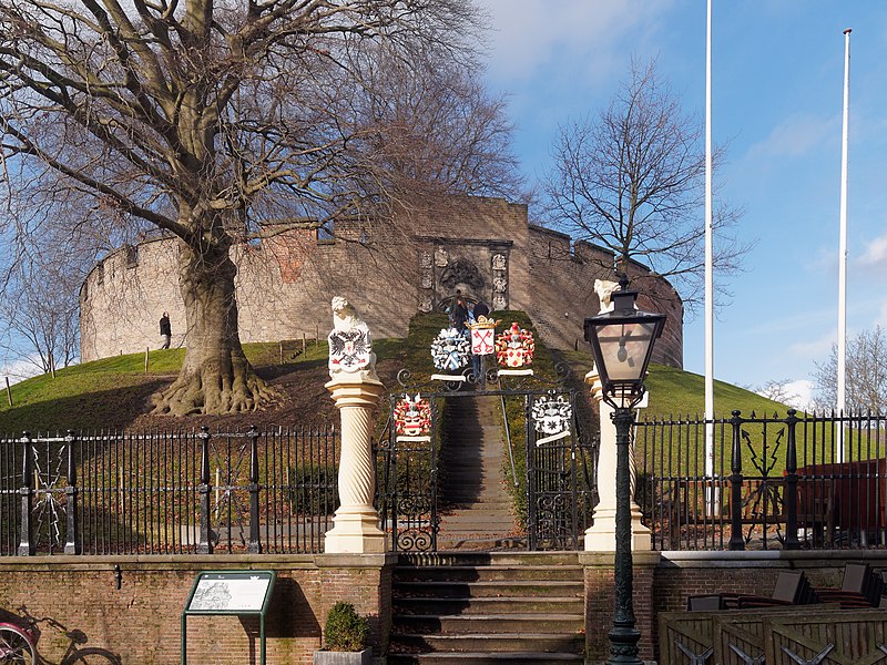 File:Leiden Fort 6921.jpg