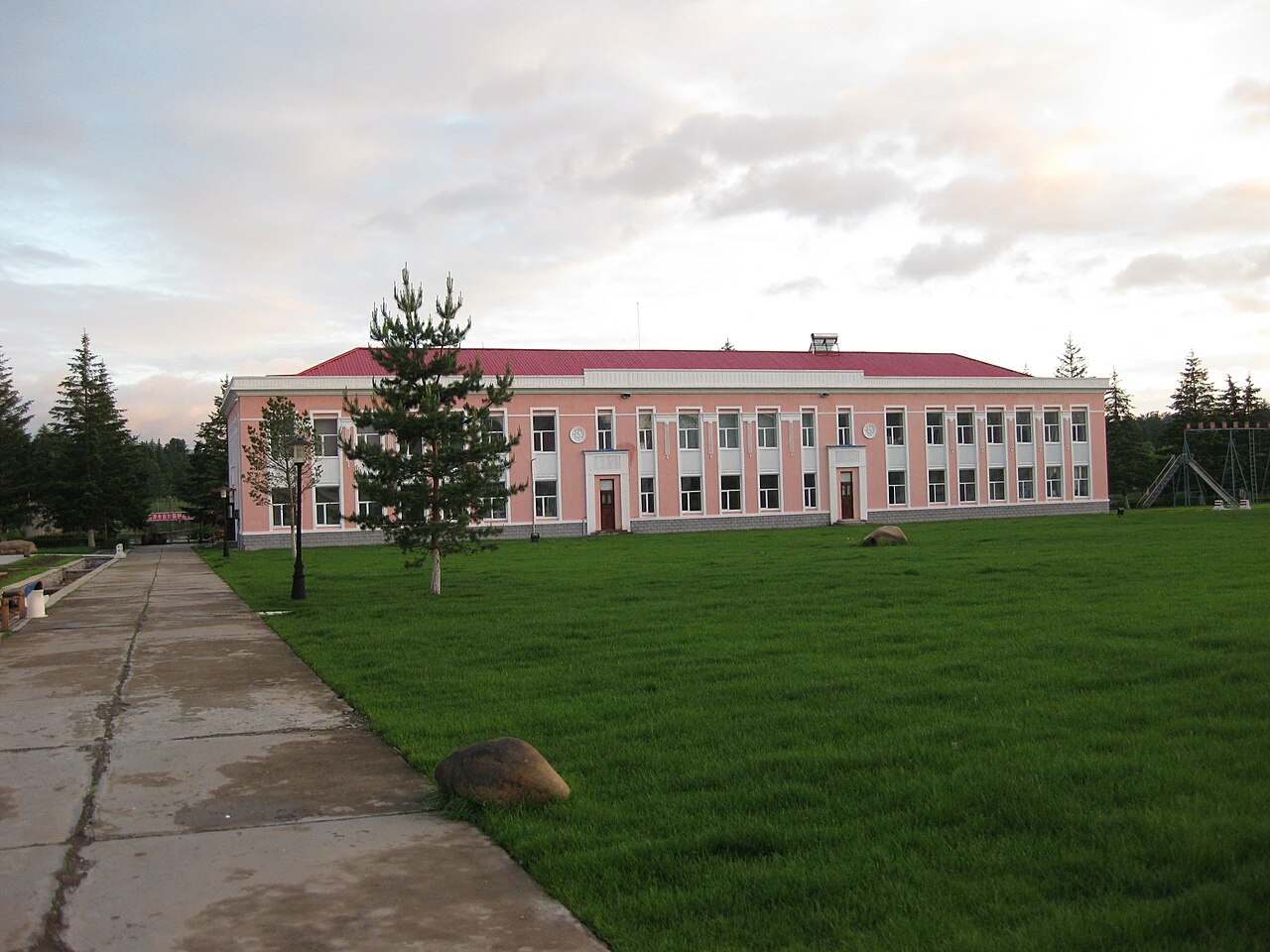 Forest university. Северо-Восточный университет лесного хозяйства. Northeastern Forestry University. Northeast Forestry University.