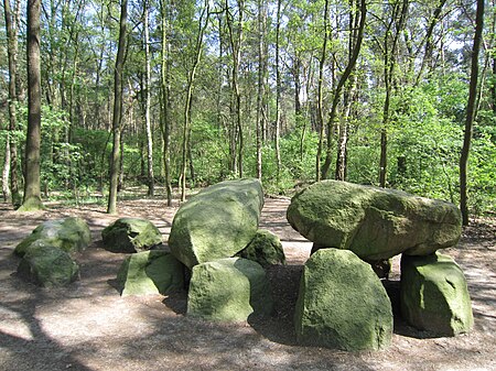 Lindern Hünensteine