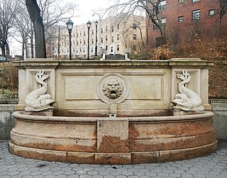 <span class="mw-page-title-main">Macombs Dam Park</span> Public park in the Bronx, New York