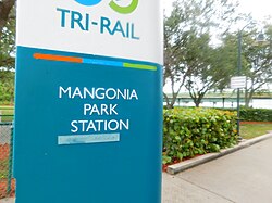 Mangonia Park Station (42129094554).jpg