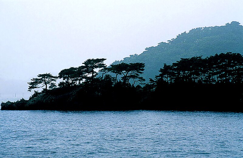 File:Matsushima (2005) 07.jpg