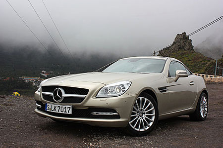 ไฟล์:Mercedes-Benz_SLK_250_BlueEFFICIENCY_(R_172)_–_Frontansicht,_11._März_2011,_Teneriffa.jpg