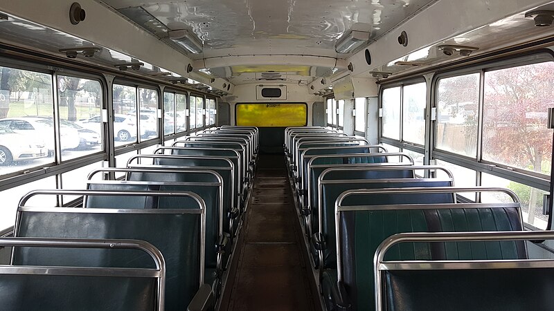 File:Midland Bus Company Mercedes-Benz O305 (JW Bolton) CVL3365-Interior (Facing Towards Rear).jpg