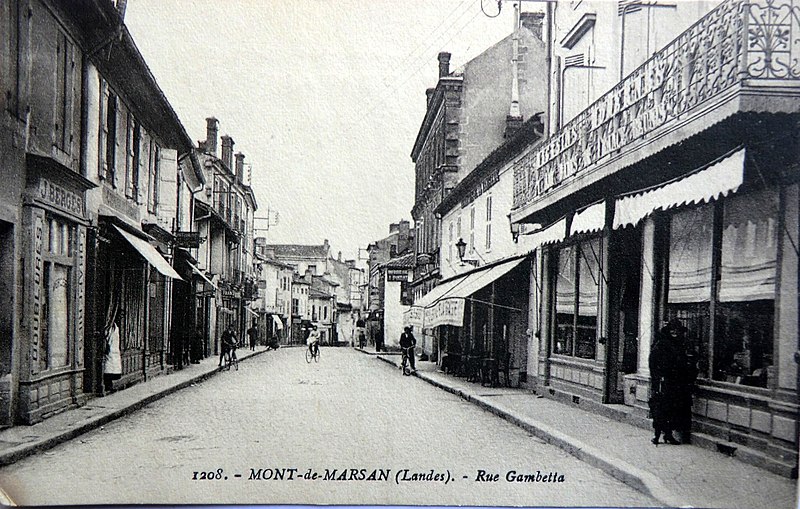 File:Mont-de-Marsan - Rue Gambetta 15.jpg