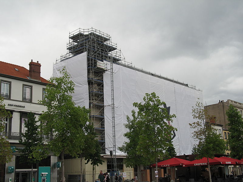 File:Monument historique Clermont-Ferrand (55).JPG