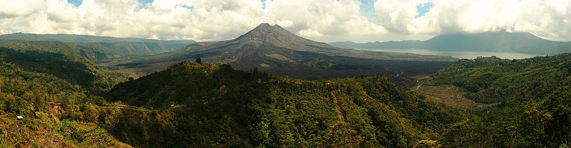 Panorama Gunung Batur dari Kintamani, Bali