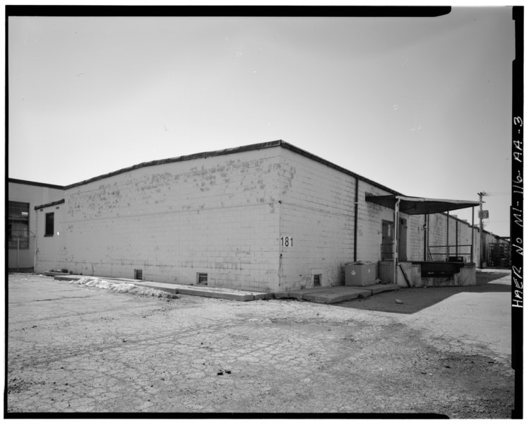 File:NORTH REAR AND EAST SIDE - Selfridge Field, Building No. 181, Supply Street at Walnut Street, Mount Clemens, Macomb County, MI HAER MICH,50-MTCLE.V,1AA-3.tif