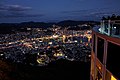 Vista nocturna de la ciudad de Nagasaki