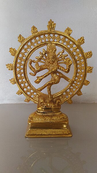 പ്രമാണം:Nataraja bronze rajapuram.jpg