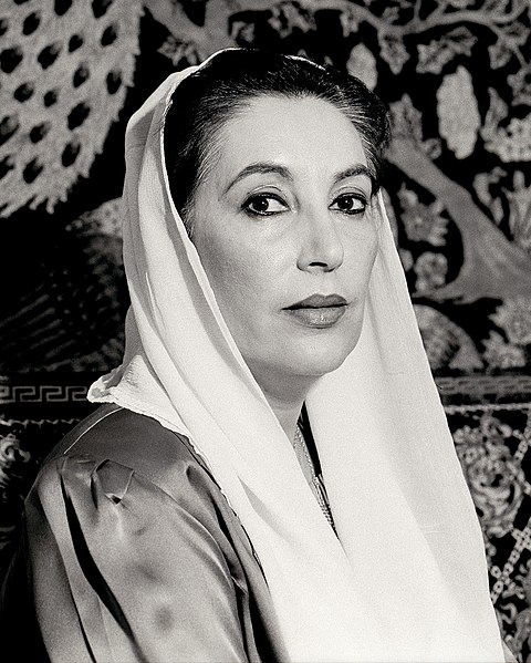 File:Oliver Mark - Benazir Bhutto, Dubai 2006 (cropped).jpg