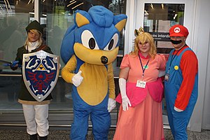 Personaje Sonic: Biografía e Historia, Rivalidad con Mario, Habilidades