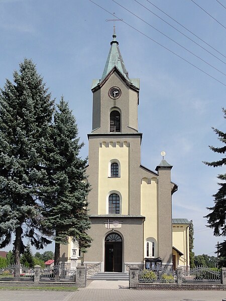 File:POL Bronów Kościół Najświętszego Serca Pana Jezusa 2.JPG