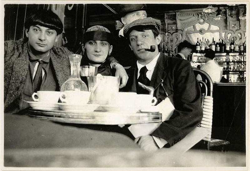 File:Pablo-Picasso-Moise-Kisling-Paquerette-Cafe-la-Rotonde-paris-1916.jpg