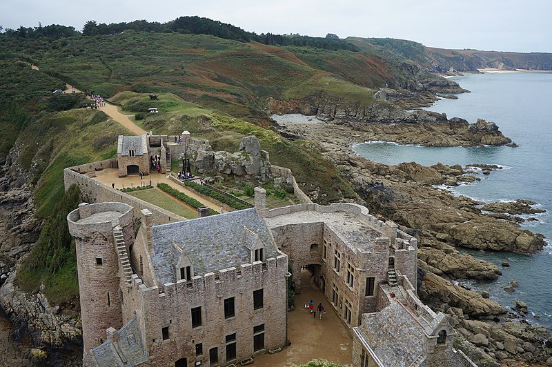 File:Plévenon Fort de la Latte corps de garde (2).jpg