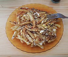 Algerian French fries with egg and cheese Plat frites-omelette.jpg