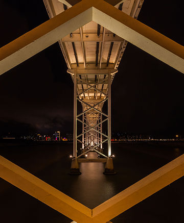 File:Puente Gobernador Nobre de Carvalho, Macao, 2013-08-08, DD 05.jpg