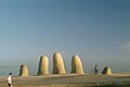 Playa Brava, escultura La Mano en 2006.