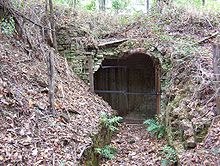 Entrance of the powder magazine at Fort Wright (2008) Randolph TN Ft Wright powder mag entrance iii.jpg