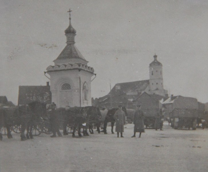 File:Słonim, Rynak, Bernardynski. Слонім, Рынак, Бэрнардынскі (1916).jpg