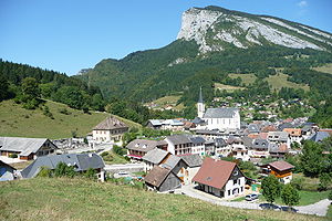 Saint-Pierre-d'Entremont (Isère).jpg