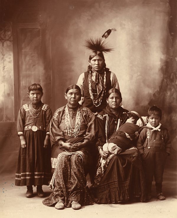 Sac Indian family photographed by Frank Rinehart in 1899
