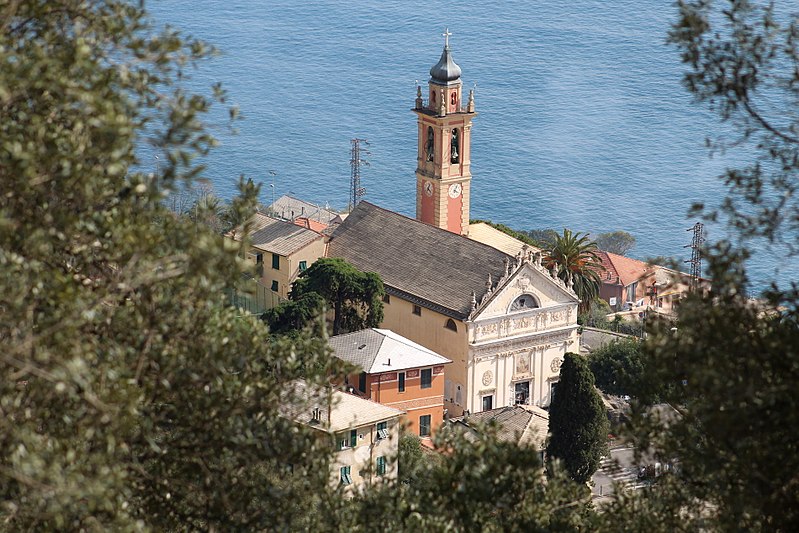 File:Scorcio Chiesa di San Michele Arcangelo (Pieve Ligure).jpg