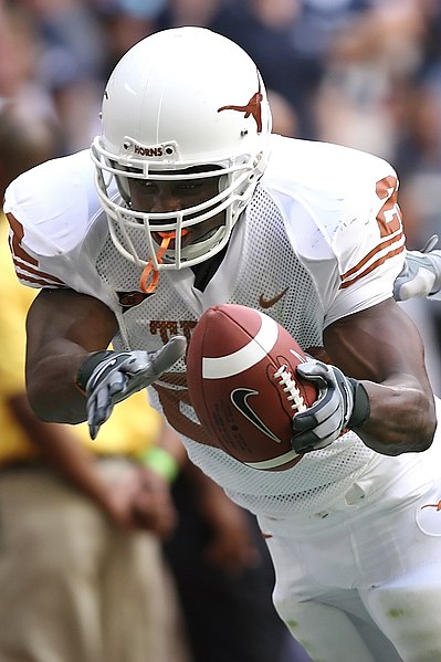 File:Selvin Young Texas Longhorns 2006 (cropped).jpg