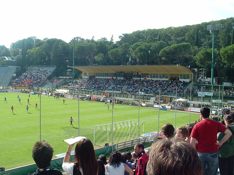 File:SienaStadioFranchiVialeAprile25.jpg