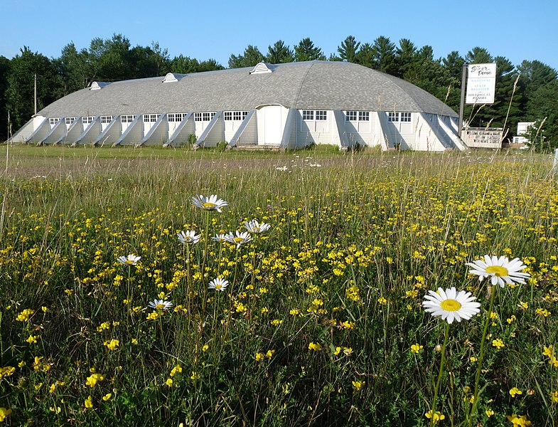 File:Silver Dome Ballroom.jpg