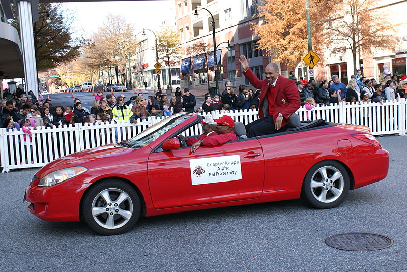 File:Silver Spring Thanksgiving Parade 2010 (5211655873).jpg