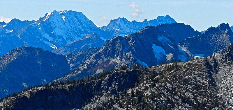 File:Spider Mountain seen from Maple Pass Loop Trail.jpg