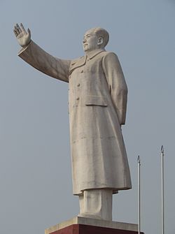 Statue de Mao Tsé Toung.