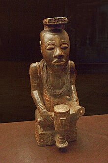 Statue royale Bushong-Musée royal de l'Afrique centrale.jpg