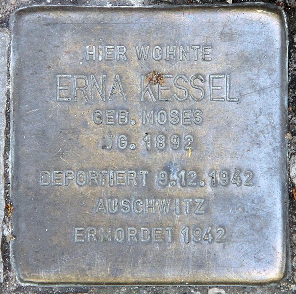 File:Stolperstein Hektorstr 2 (Halsee) Erna Kessel.jpg