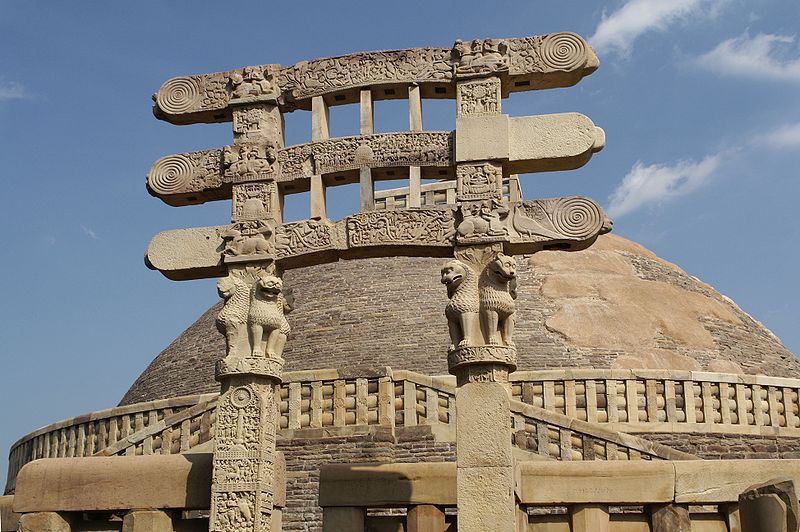 File:Stupa and column, Sanchi.jpg
