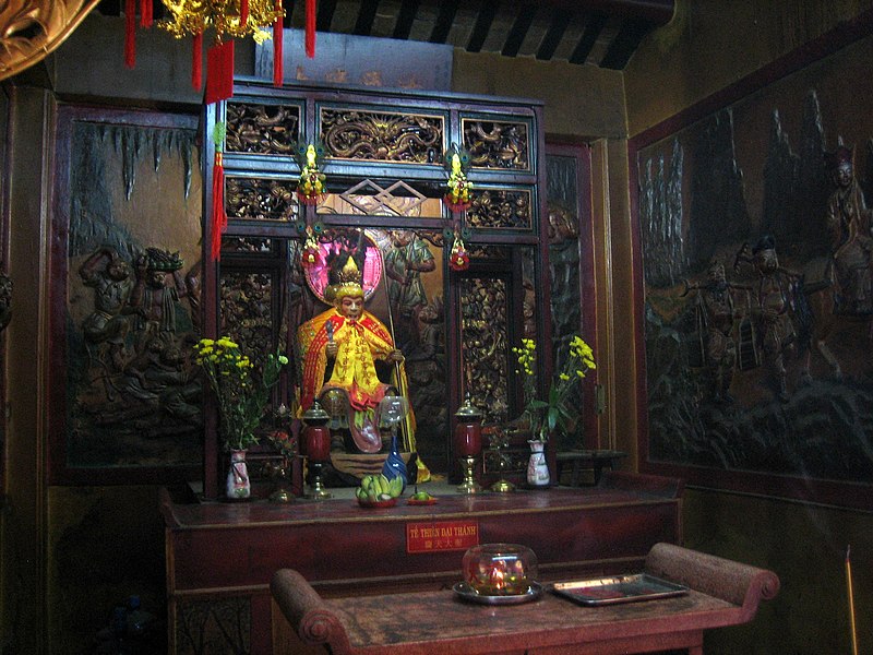 File:Sun Wukong shrine at Thiên Hậu Temple in Saigon (13527817455).jpg