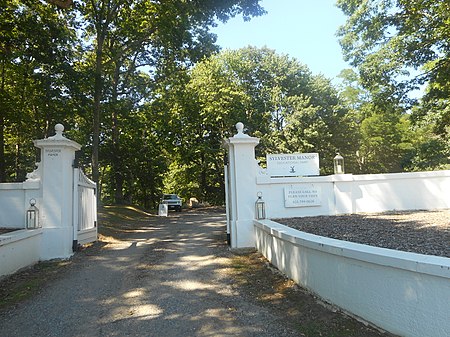 Sylvester Manor Gateway