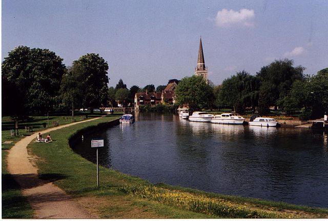 The River Thames at Abingdon looking towards St. Helen's parish church