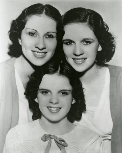 File:The Gumm Sisters.jpg