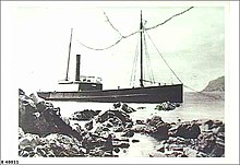 Ellen The trawler "Ellen" wrecked on Morgan Beach Yankalilla coast 12 December 1908.jpg